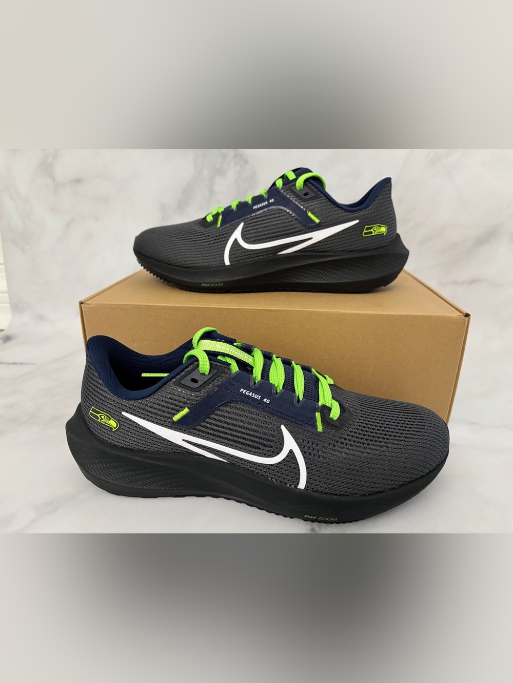 Nike Seattle Seahawks Air Zoom Pegasus 40 Anthracite Men’s 8.5 NIB